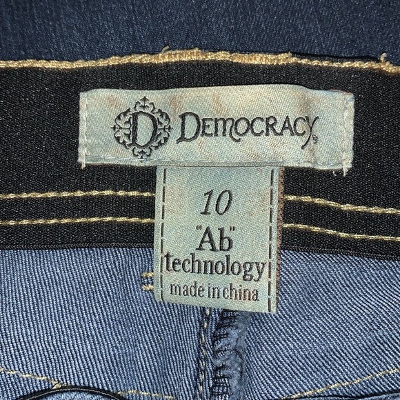 Democracy Jeans - Picture 3 of 7